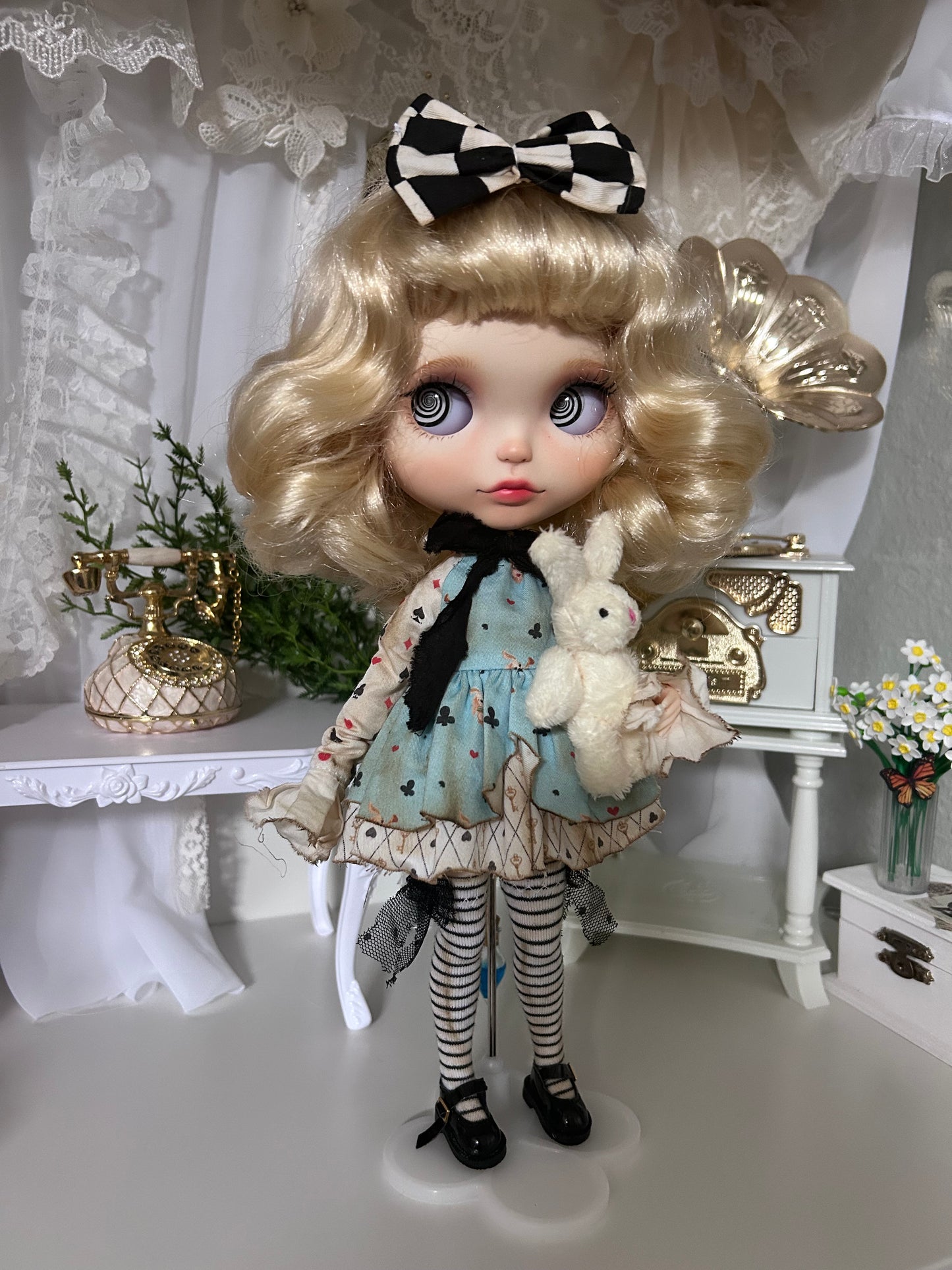 Alice 🐰 OOAK Customized Doll