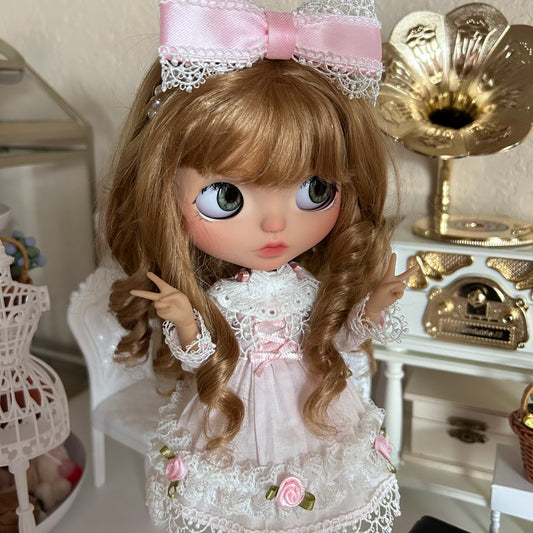 Aki 🎀 OOAK Custom Blythe