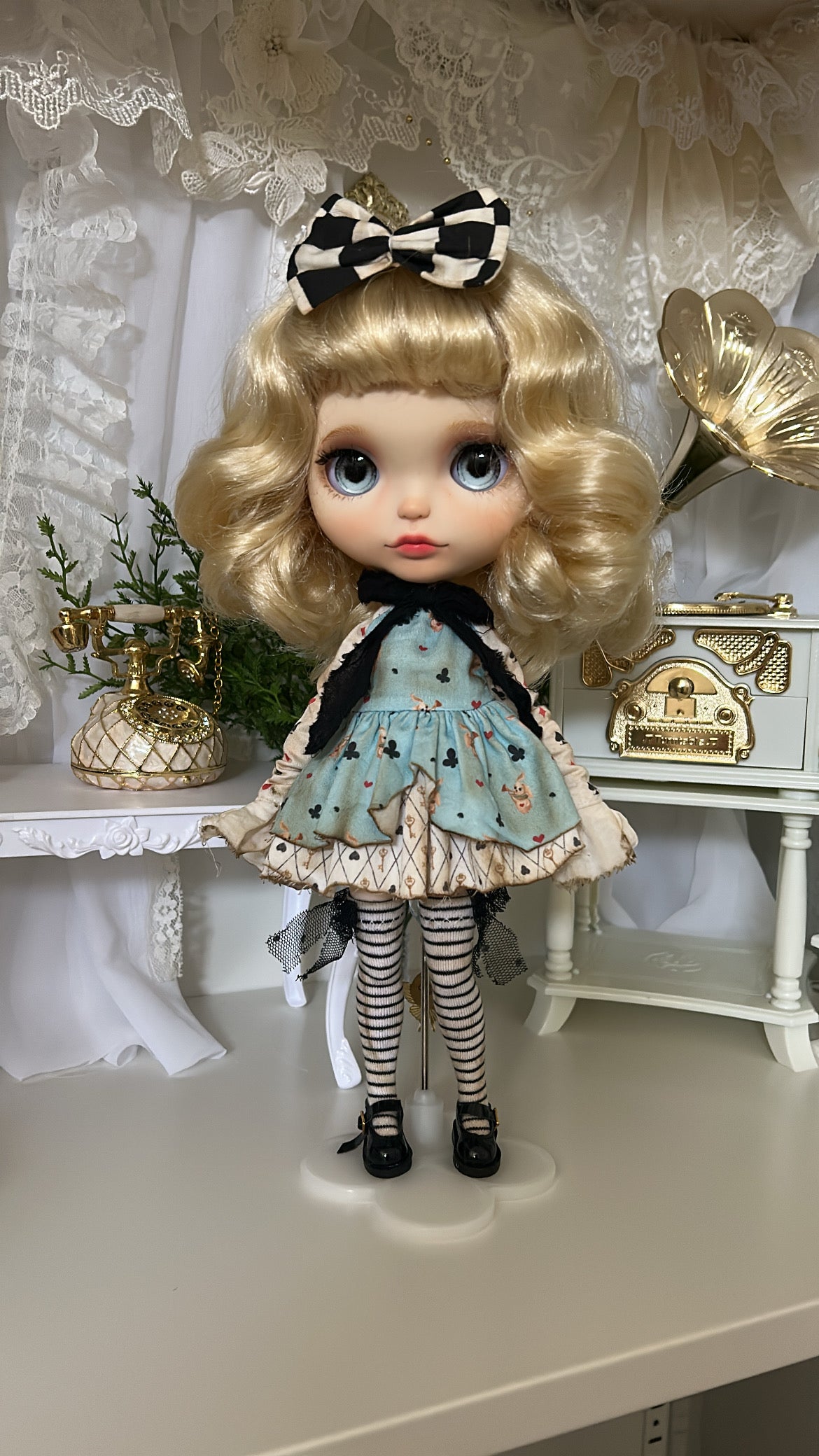 Alice 🐰 OOAK Customized Doll