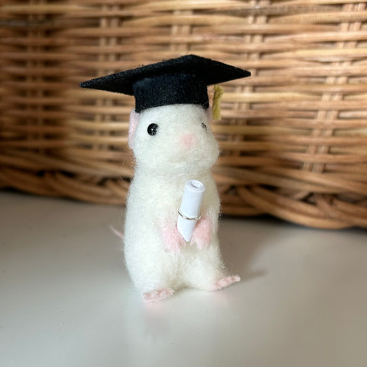Graduation Mouse (made to order)